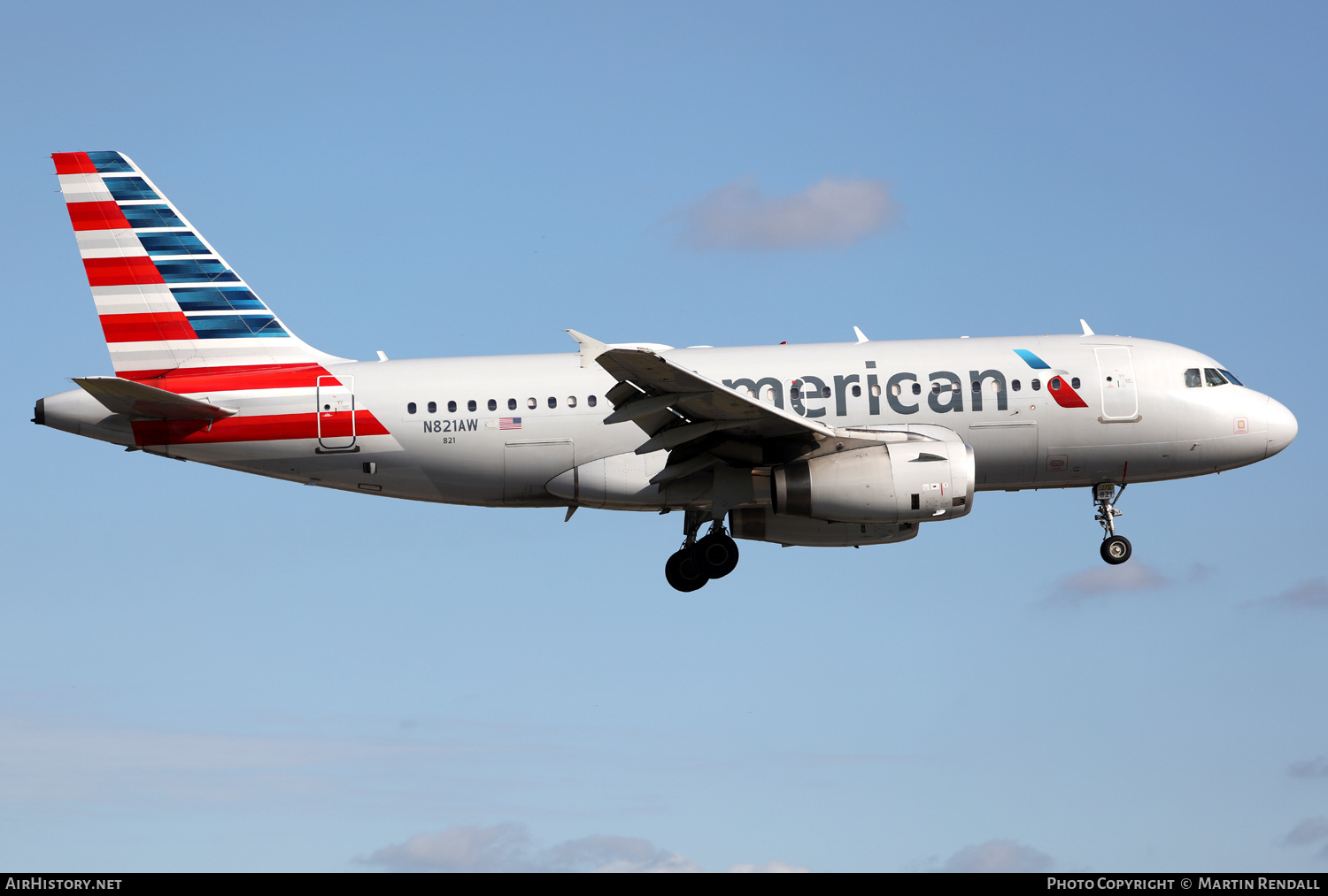 Aircraft Photo of N821AW | Airbus A319-132 | American Airlines | AirHistory.net #679741