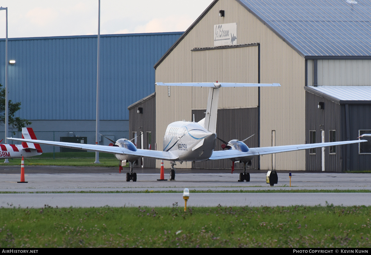 Aircraft Photo of N990SH | Beech C-12A Huron | AirHistory.net #679816