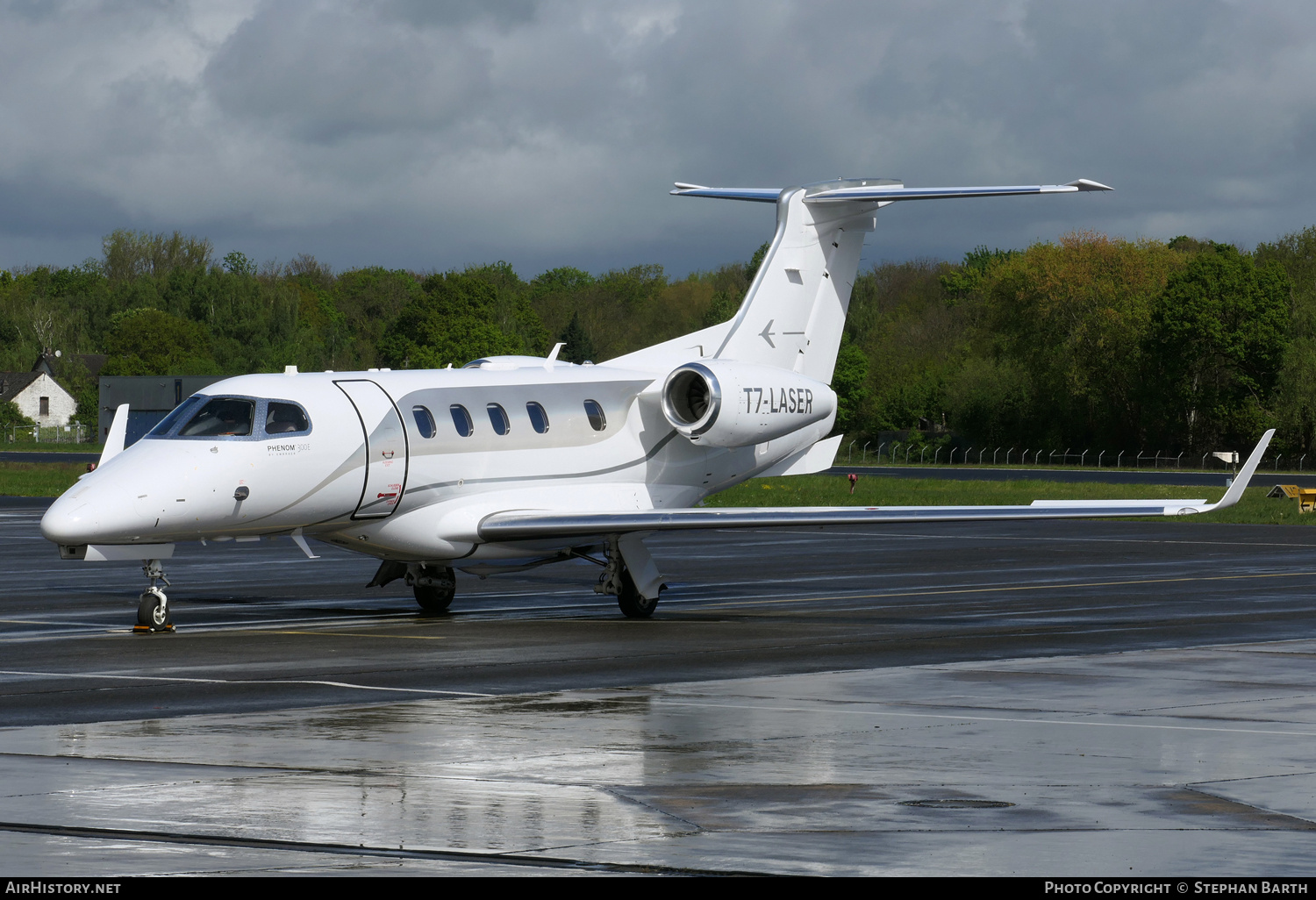 Aircraft Photo of T7-LASER | Embraer EMB-505 Phenom 300 | AirHistory.net #679835