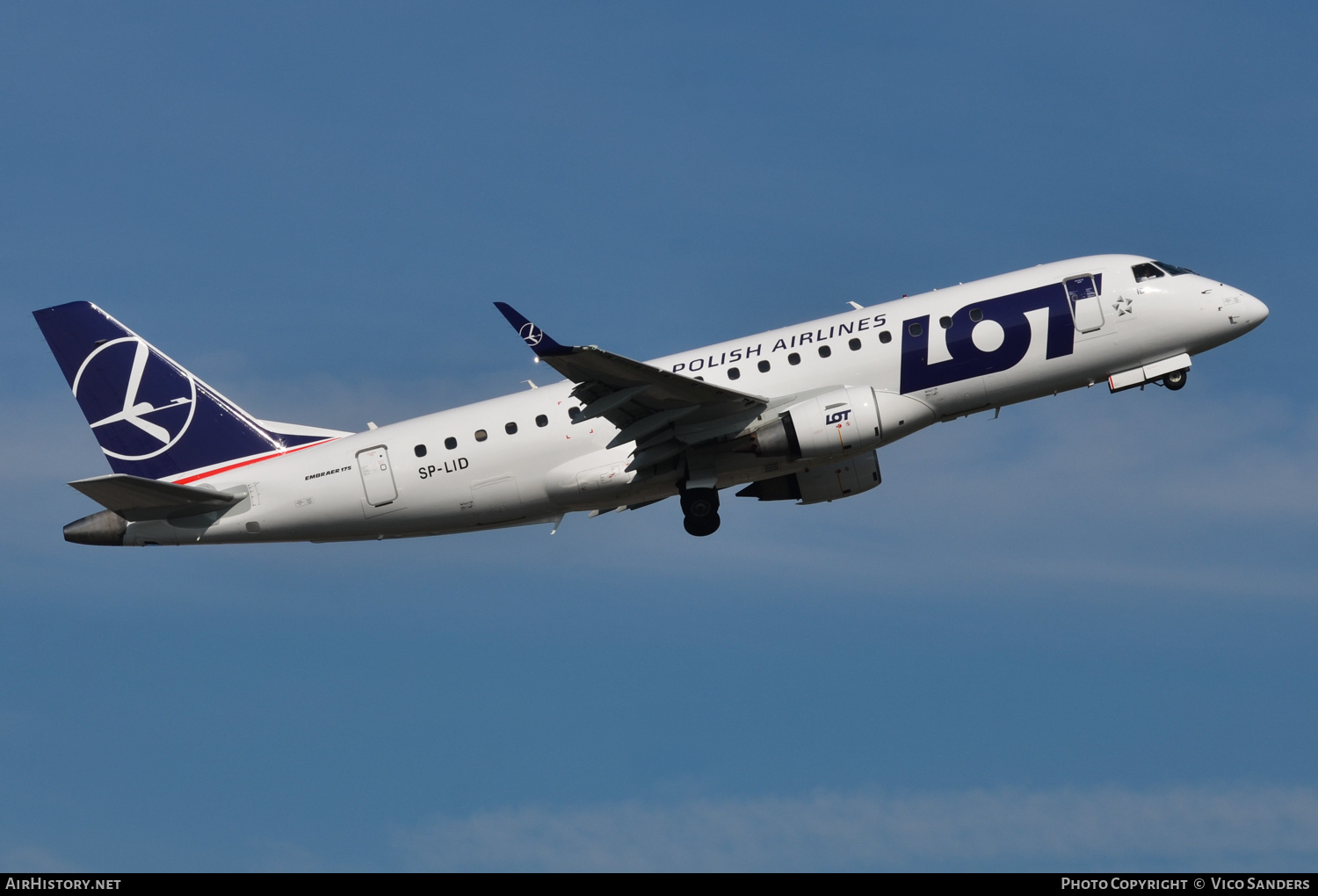 Aircraft Photo of SP-LID | Embraer 175STD (ERJ-170-200STD) | LOT Polish Airlines - Polskie Linie Lotnicze | AirHistory.net #679859