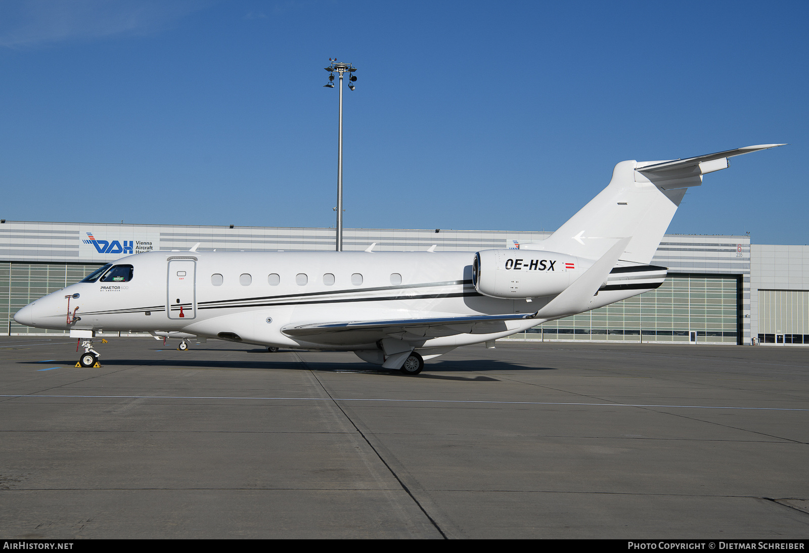 Aircraft Photo of OE-HSX | Embraer EMB-550 Praetor 600 | AirHistory.net #680051