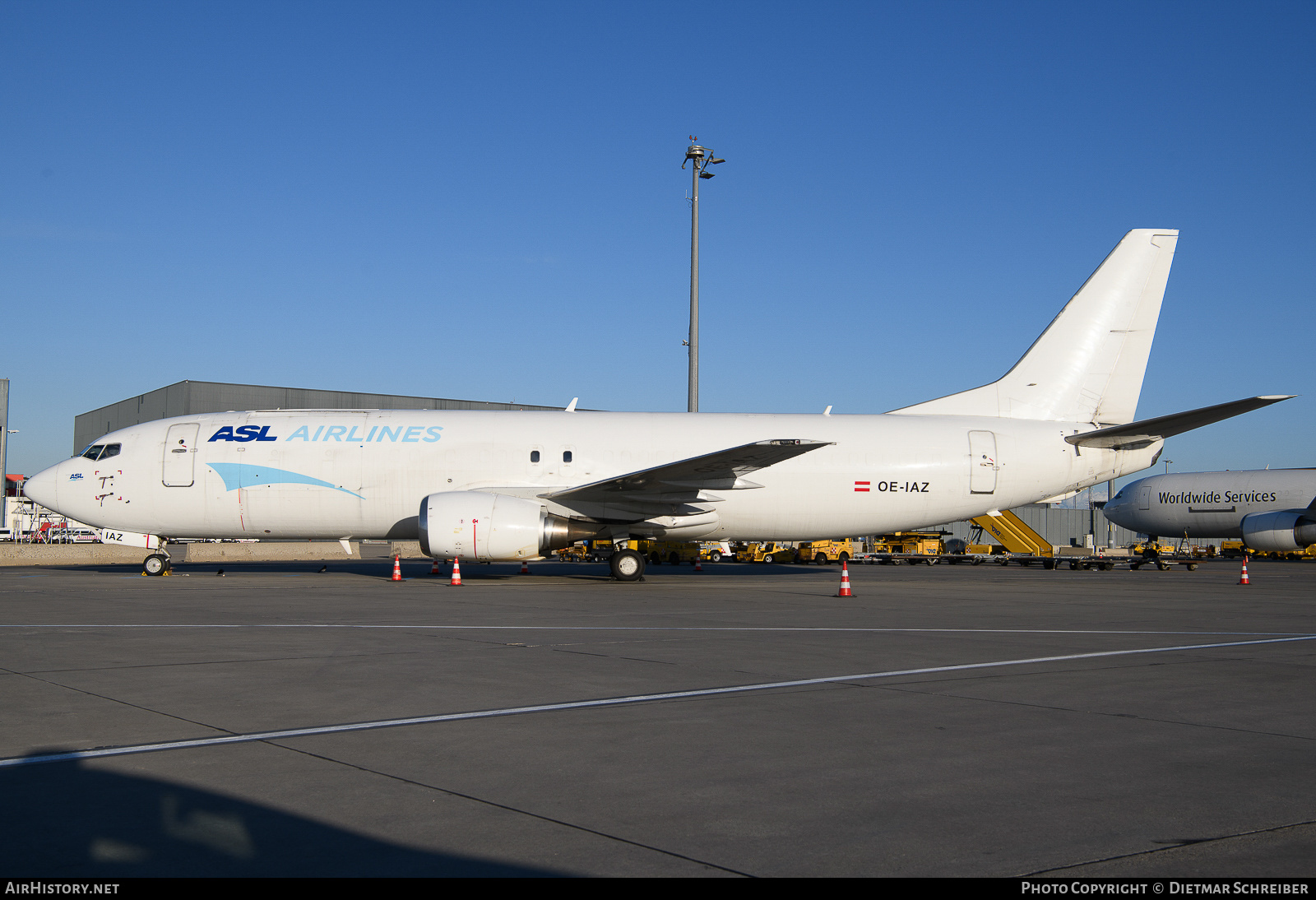 Aircraft Photo of OE-IAZ | Boeing 737-4Q8(SF) | ASL Airlines | AirHistory.net #680063