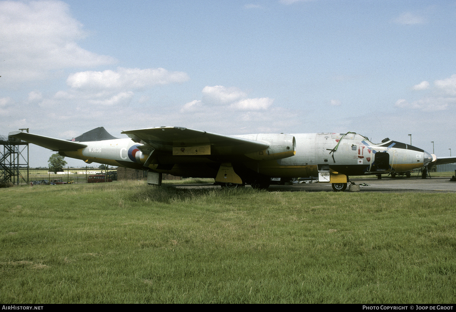 Aircraft Photo of WJ636 | English Electric Canberra TT18 | UK - Air Force | AirHistory.net #680068