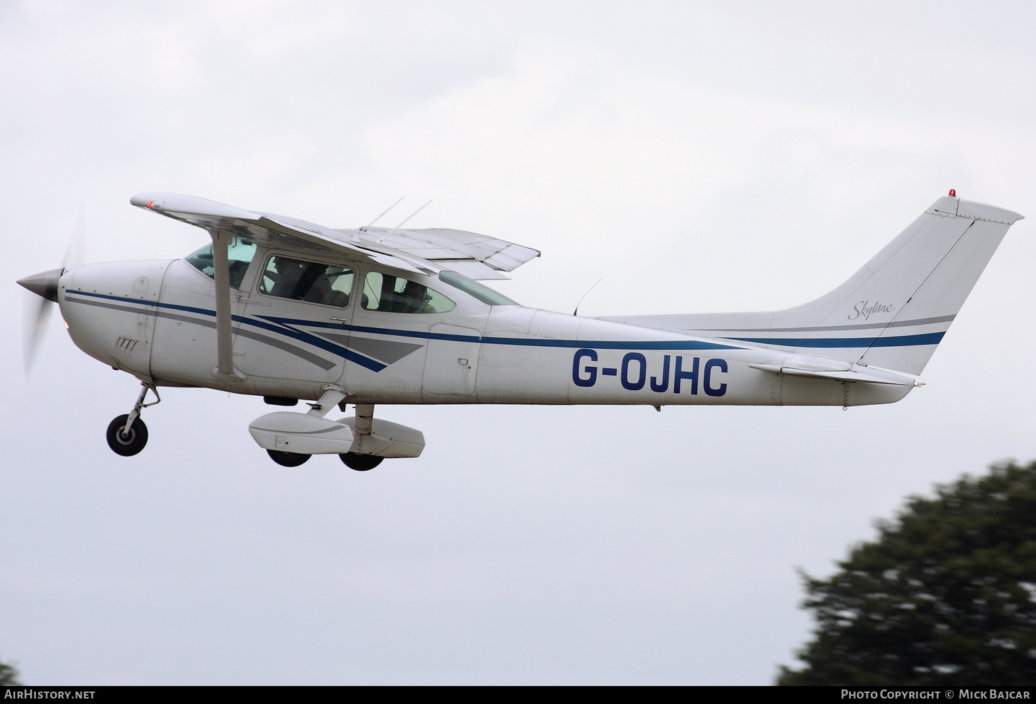 Aircraft Photo of G-OJHC | Cessna 182P Skylane | AirHistory.net #680080