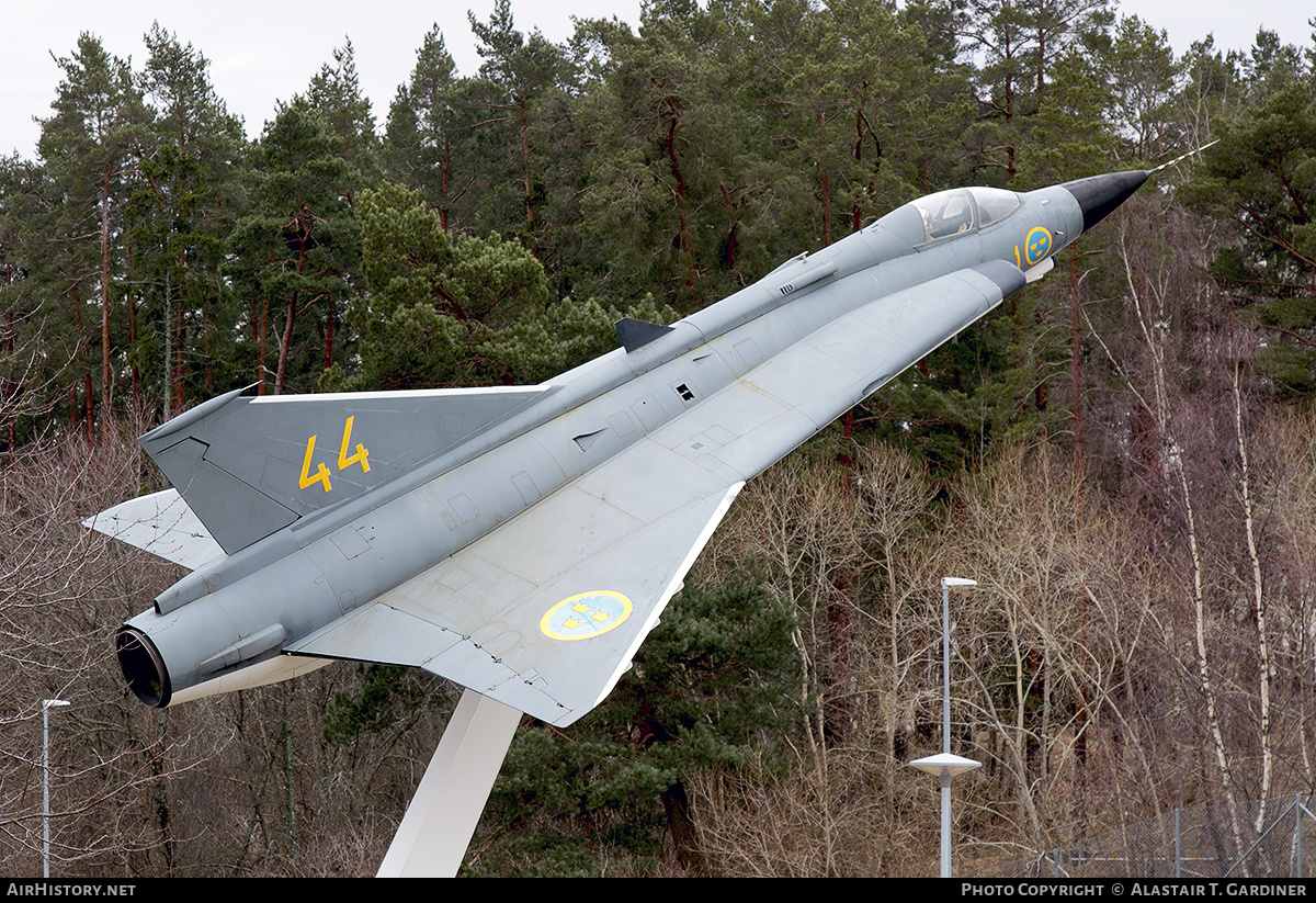 Aircraft Photo of 35583 | Saab J35F-2 Draken | Sweden - Air Force | AirHistory.net #680113