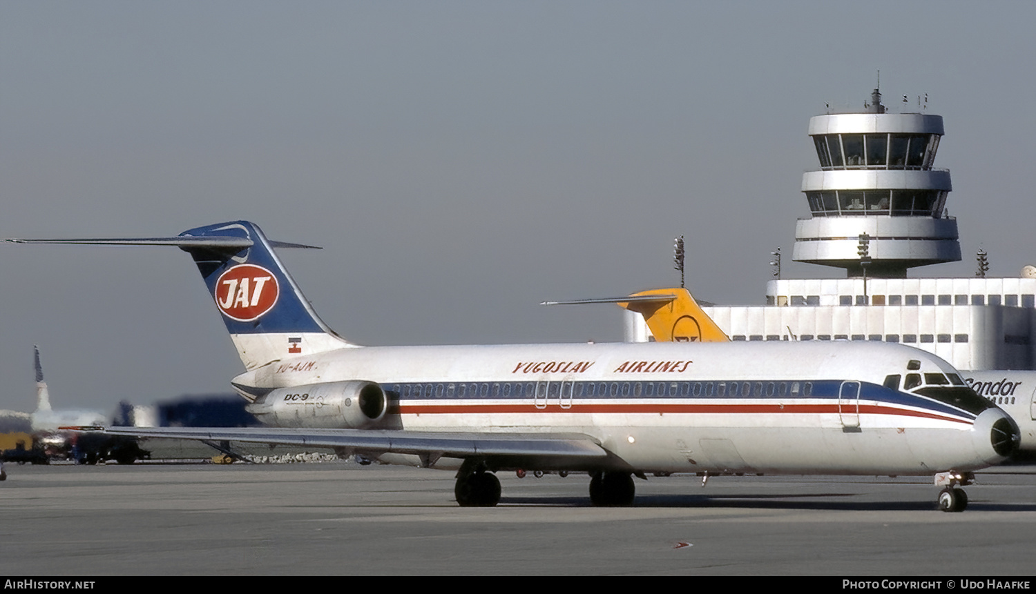 Aircraft Photo of YU-AJM | McDonnell Douglas DC-9-32 | JAT Yugoslav Airlines - Jugoslovenski Aerotransport | AirHistory.net #680173
