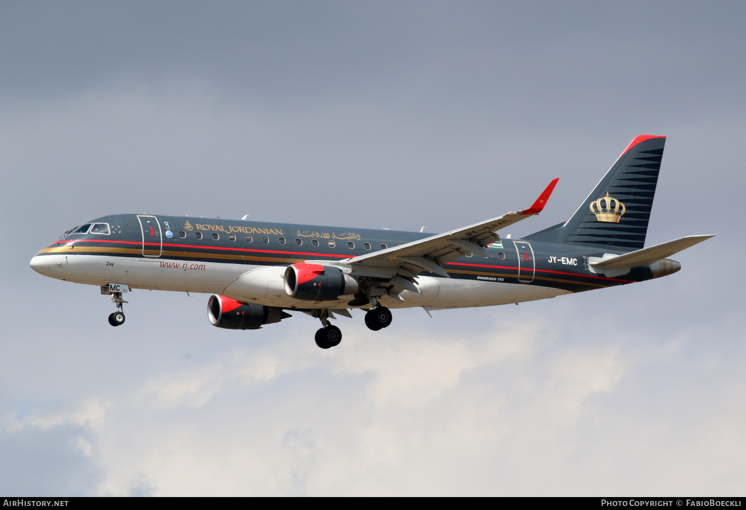 Aircraft Photo of JY-EMC | Embraer 175LR (ERJ-170-200LR) | Royal Jordanian Airlines | AirHistory.net #680200