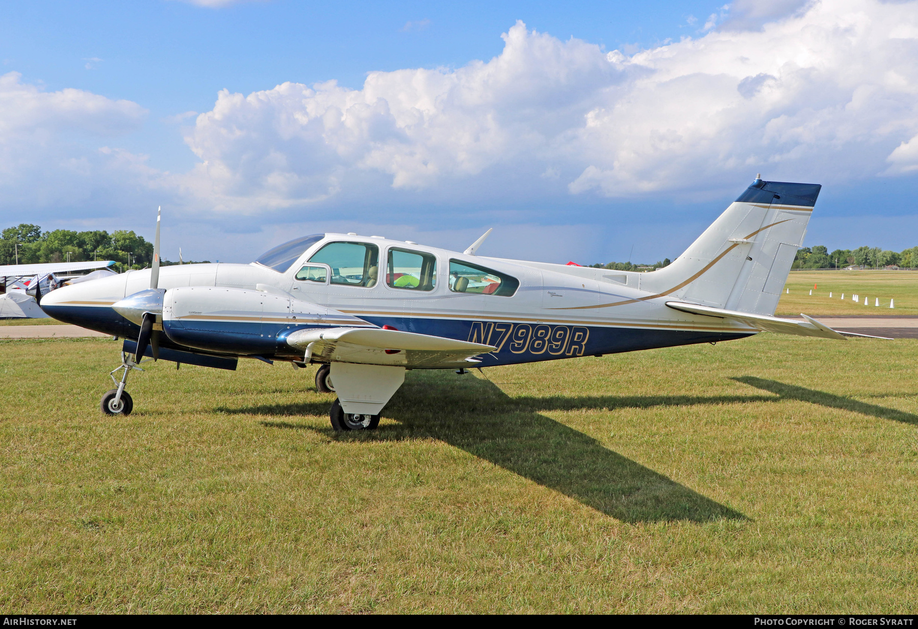 Aircraft Photo of N7989R | Beech D55 Baron | AirHistory.net #680594