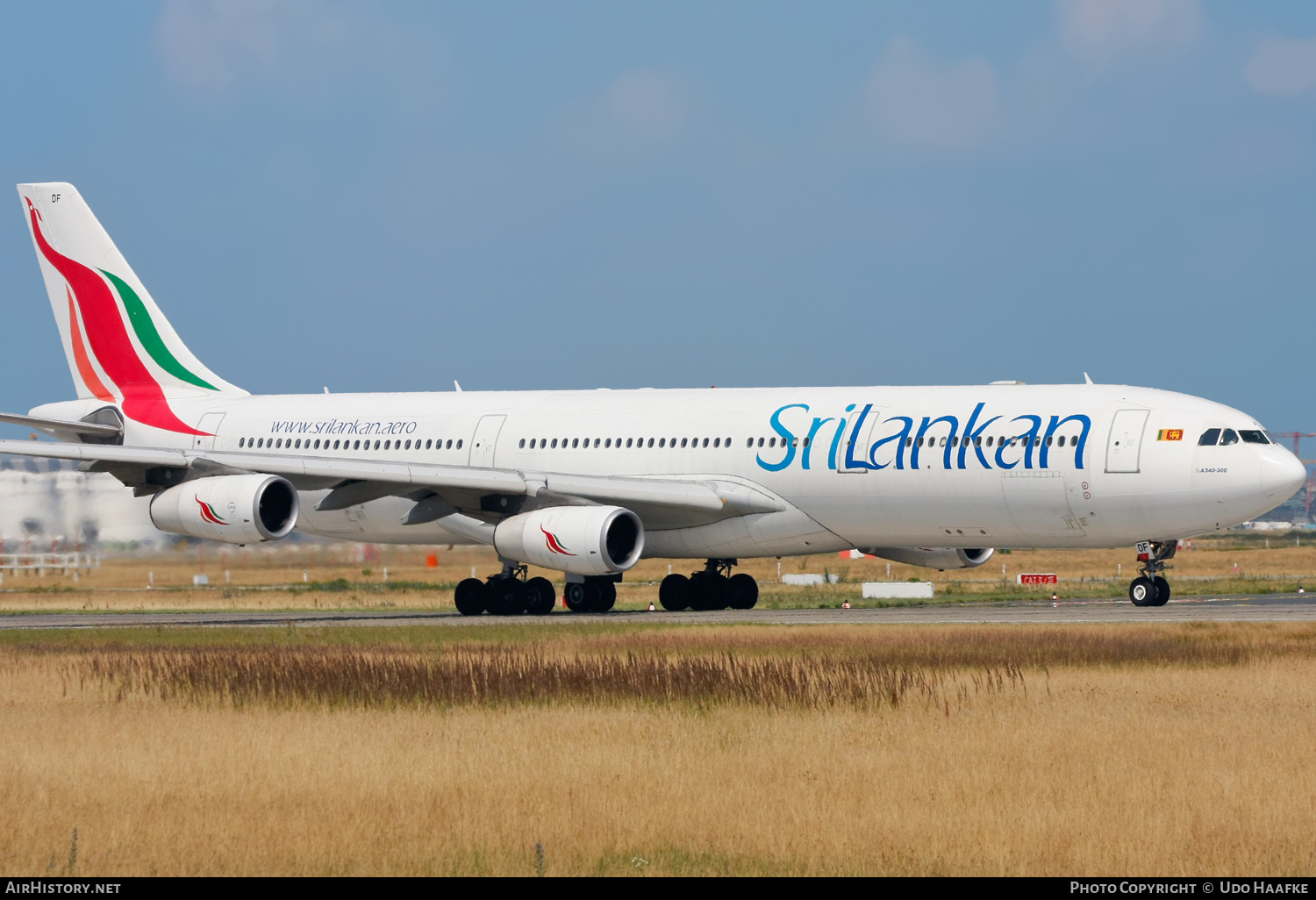 Aircraft Photo of 4R-ADF | Airbus A340-312 | SriLankan Airlines | AirHistory.net #680665