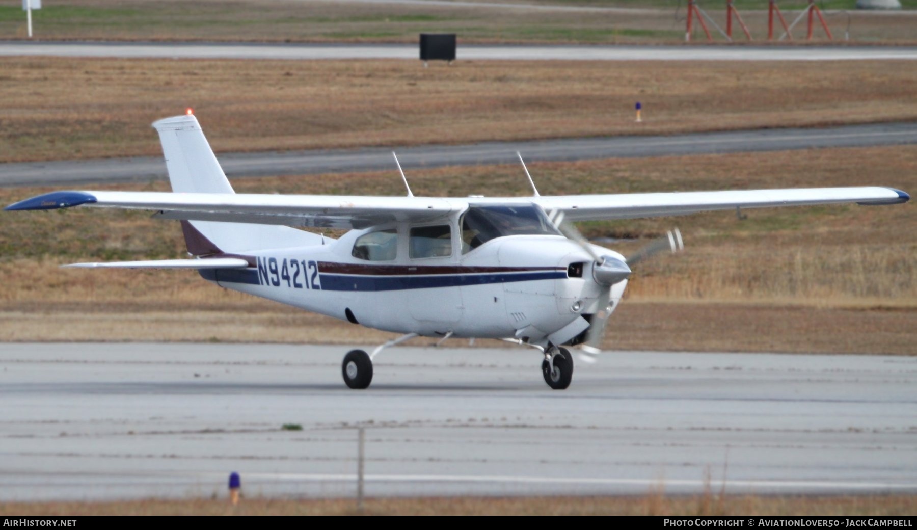 Aircraft Photo of N94212 | Cessna 210L Centurion | AirHistory.net #680756