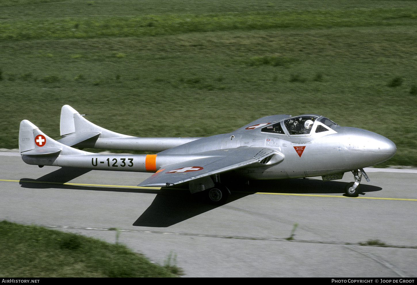 Aircraft Photo of U-1233 | De Havilland D.H. 115 Vampire T11 | Switzerland - Air Force | AirHistory.net #680772