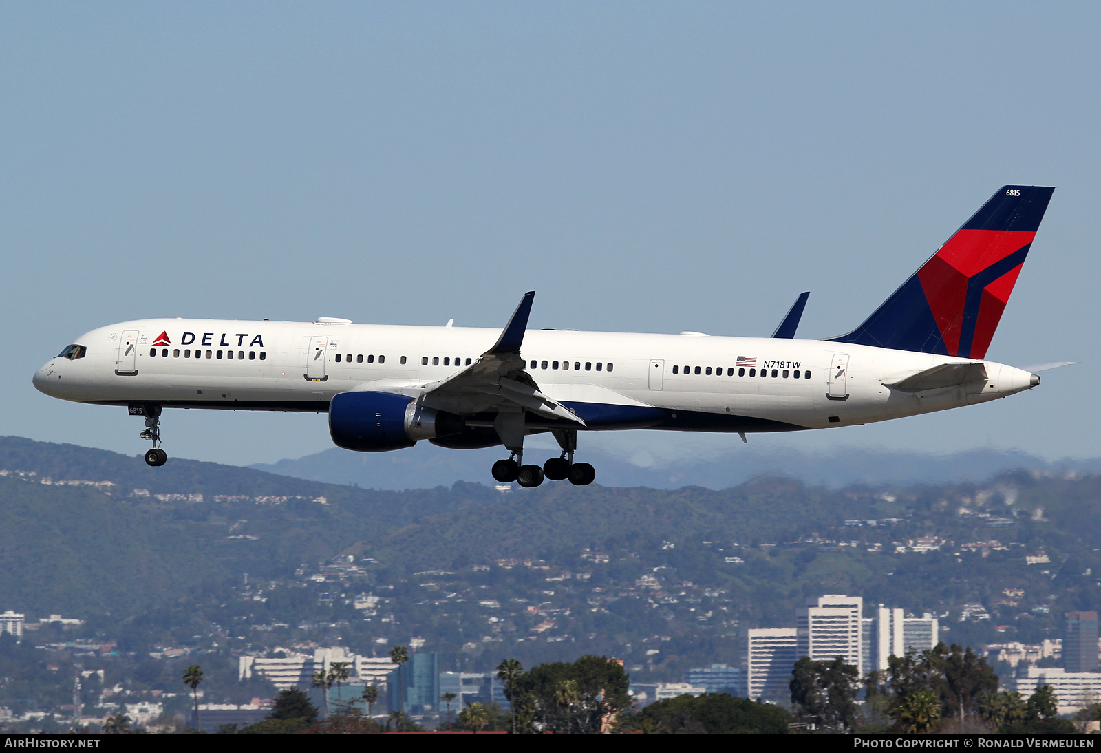 Aircraft Photo of N718TW | Boeing 757-231 | Delta Air Lines | AirHistory.net #680802