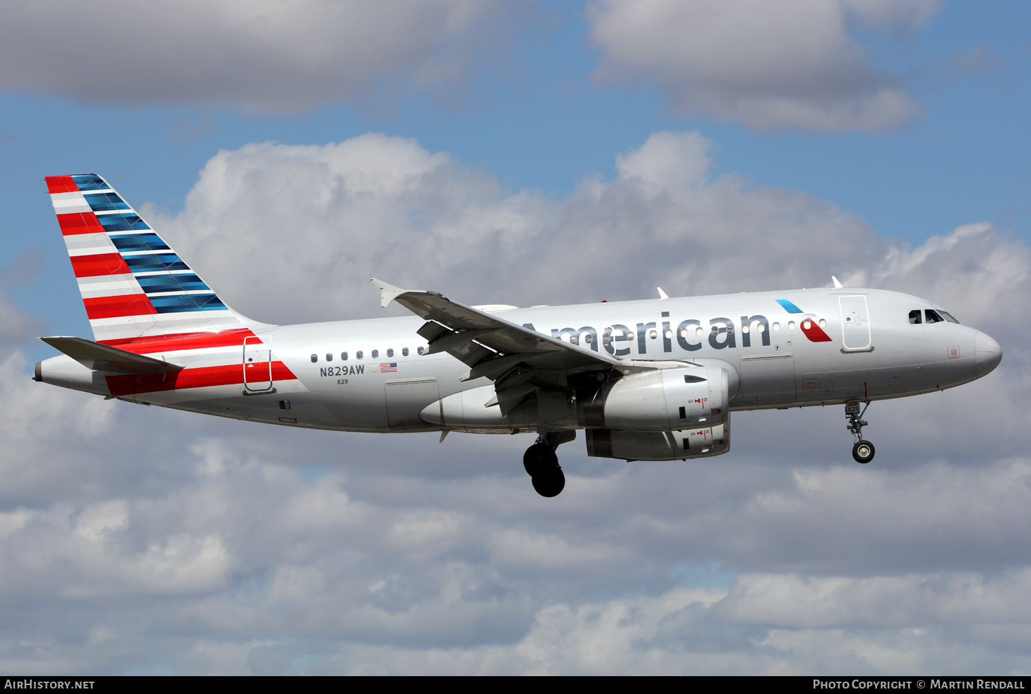 Aircraft Photo of N829AW | Airbus A319-132 | American Airlines | AirHistory.net #680811