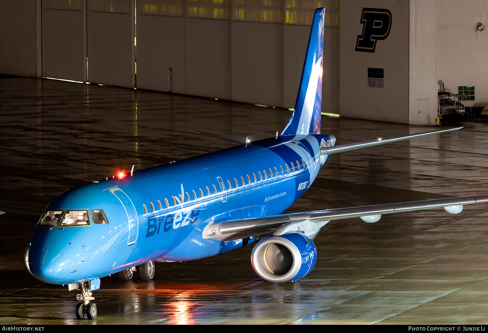 Aircraft Photo of N102BZ | Embraer 190AR (ERJ-190-100IGW) | Breeze Airways | AirHistory.net #680837