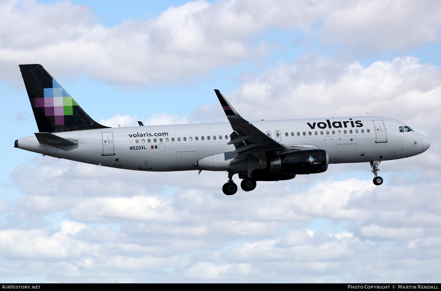 Aircraft Photo of N520VL | Airbus A320-233 | Volaris | AirHistory.net #680859