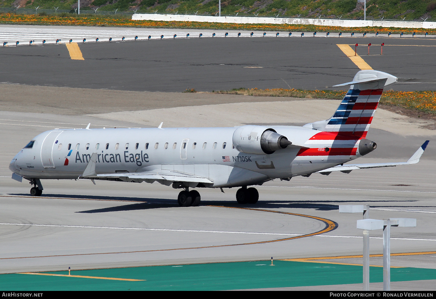 Aircraft Photo of N710SK | Bombardier CRJ-701ER (CL-600-2C10) | American Eagle | AirHistory.net #680861
