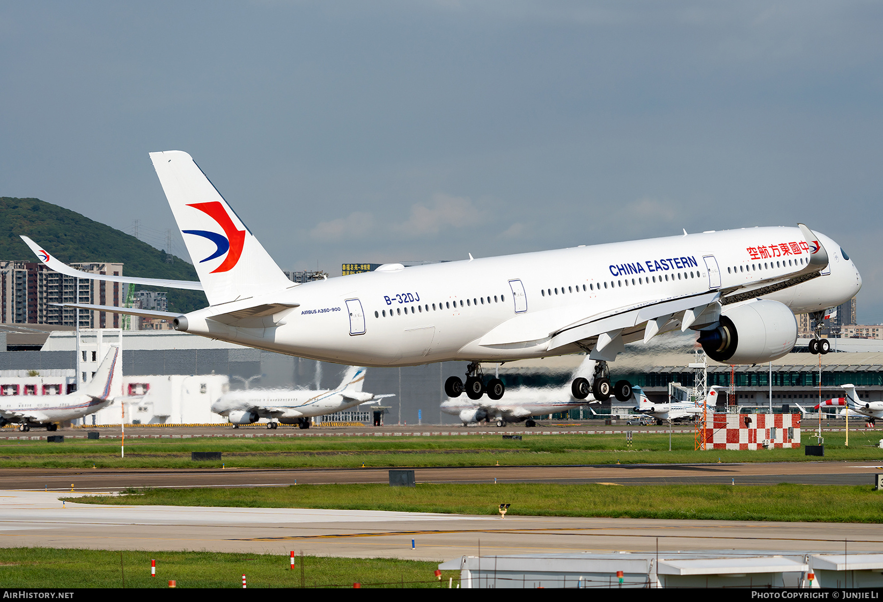 Aircraft Photo of B-32DJ | Airbus A350-941 | China Eastern Airlines | AirHistory.net #680862