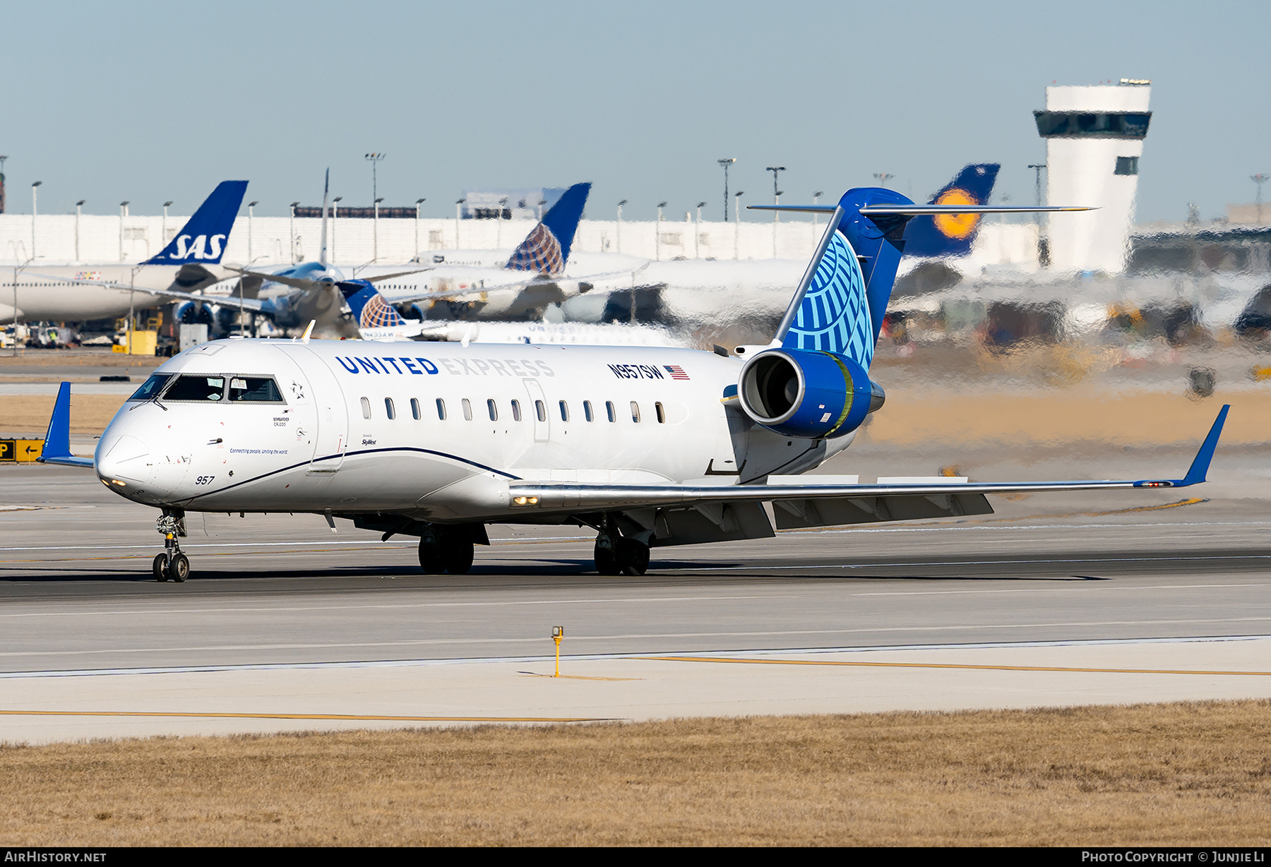 Aircraft Photo of N957SW | Bombardier CRJ-200LR (CL-600-2B19) | United Express | AirHistory.net #680933