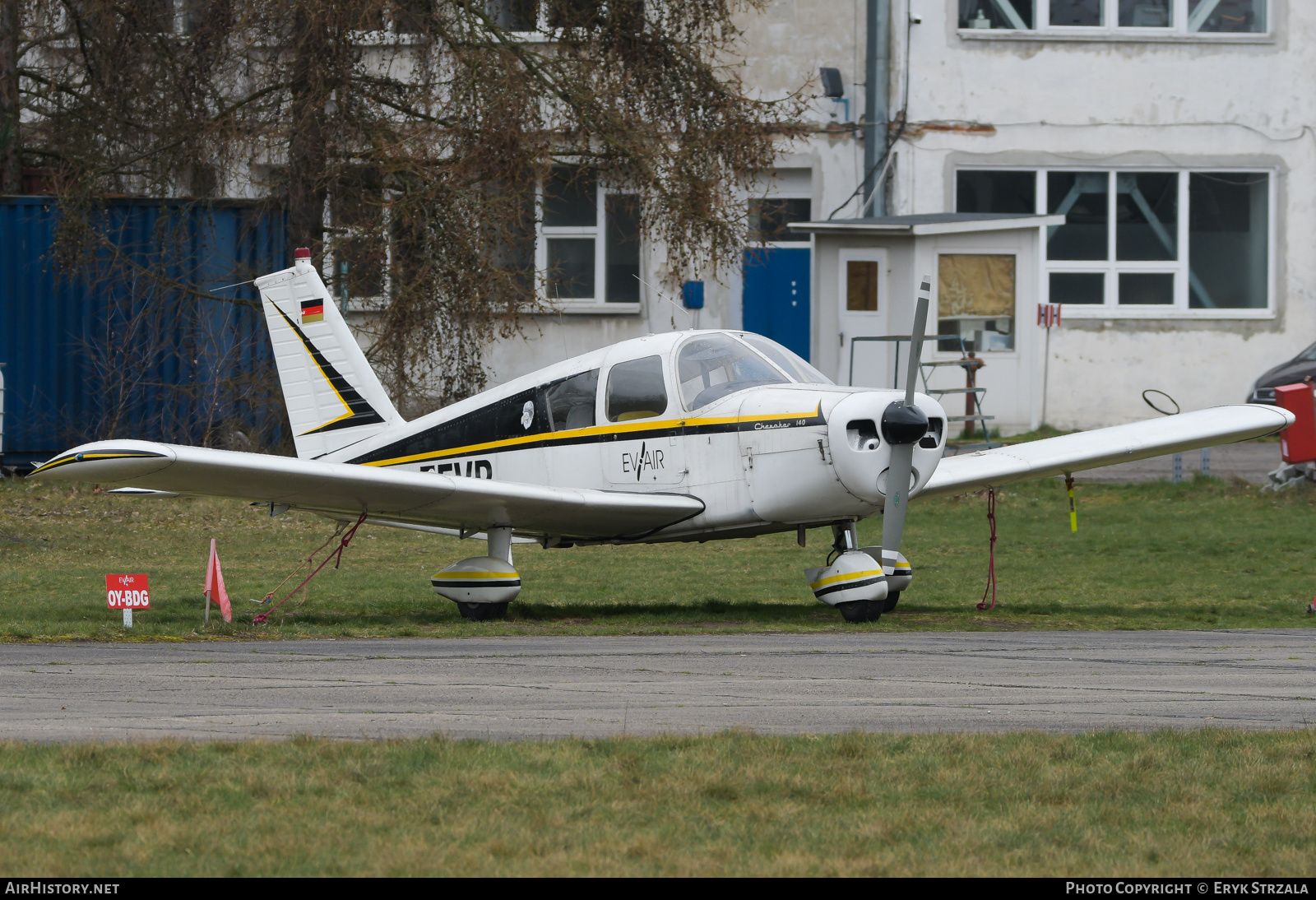 Aircraft Photo of D-EEVR | Piper PA-28-140 Cherokee | EVAir Organizacja Szkolenia Lotniczego | AirHistory.net #680986