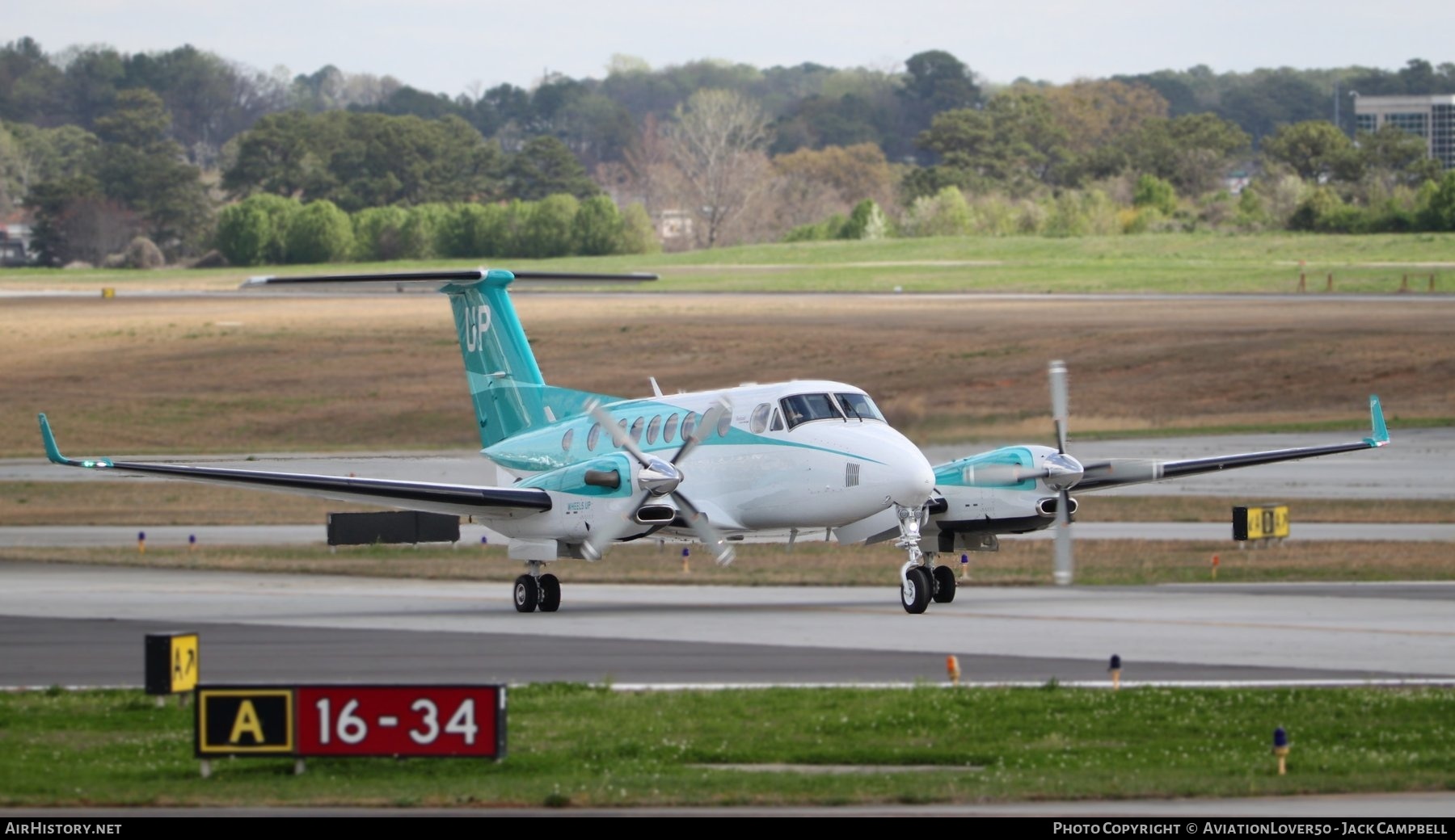 Aircraft Photo of N862UP | Beech Super King Air 350 (B300) | Wheels Up | AirHistory.net #681026