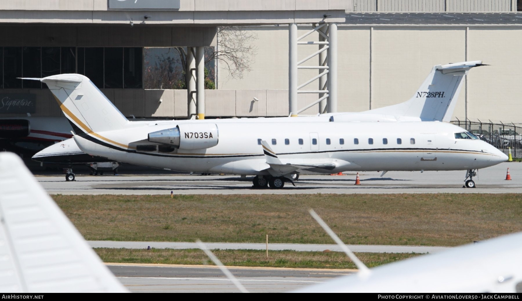 Aircraft Photo of N703SA | Bombardier CRJ-200ER (CL-600-2B19) | AirHistory.net #681031