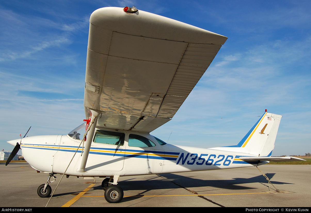 Aircraft Photo of N35626 | Cessna 172I | AirHistory.net #681058