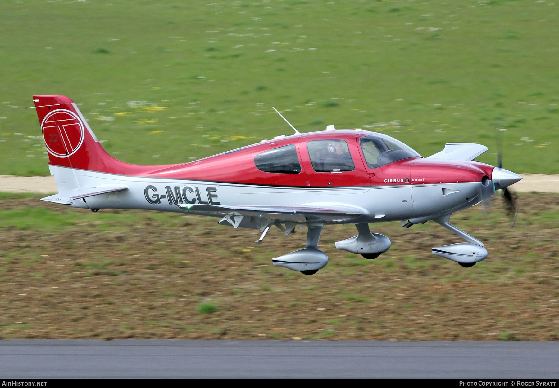 Aircraft Photo of G-MCLE | Cirrus SR-22T G3 | AirHistory.net #681169