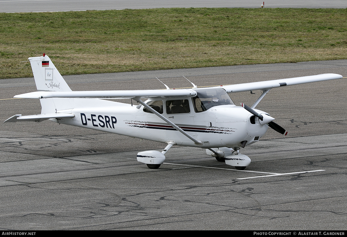 Aircraft Photo of D-ESRP | Cessna 172R Skyhawk | ISE Aviation Flight Training | AirHistory.net #681174