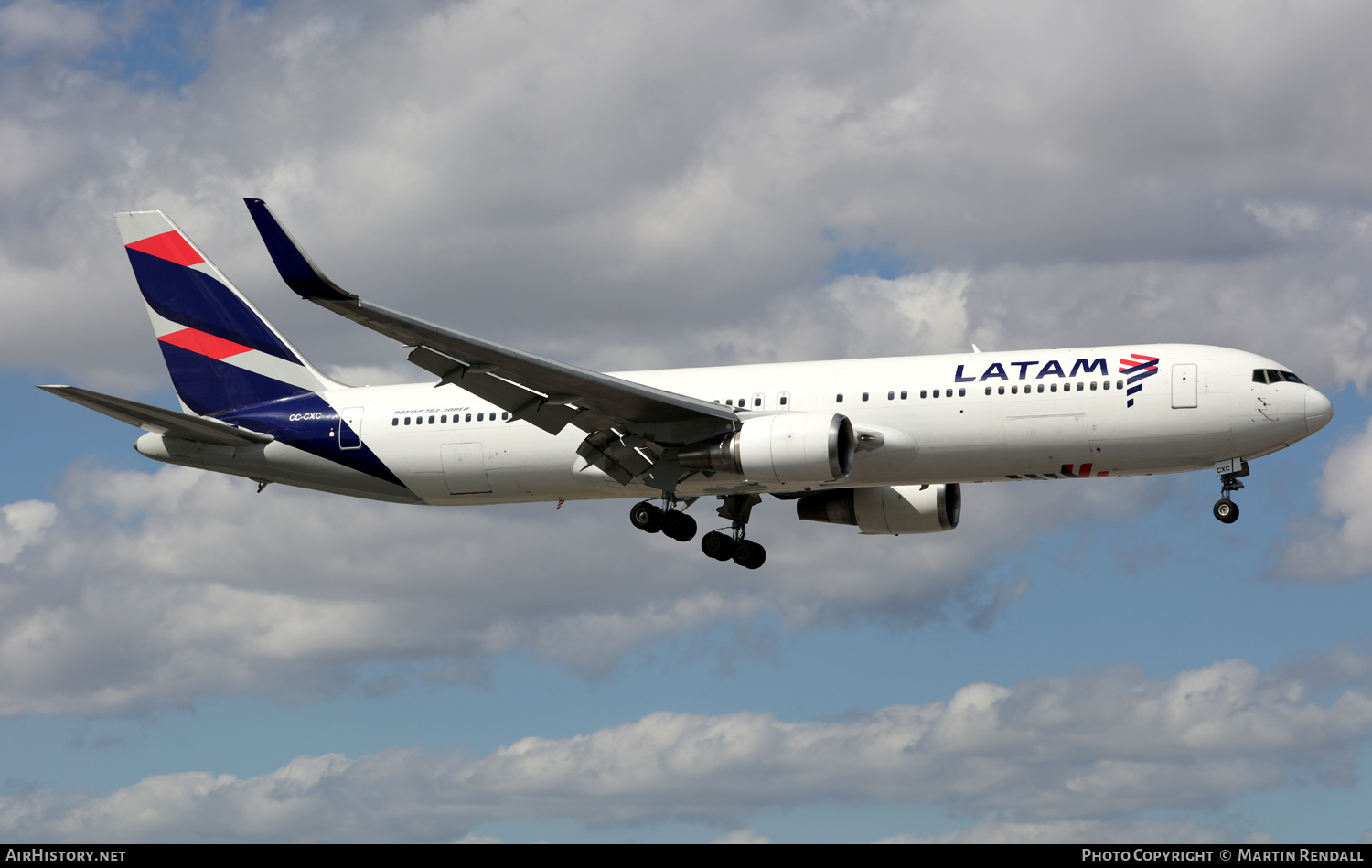 Aircraft Photo of CC-CXC | Boeing 767-316/ER | LATAM Airlines | AirHistory.net #681222