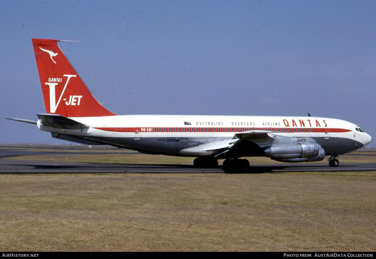 Aircraft Photo of VH-EBI | Boeing 707-138B | Qantas | AirHistory.net #681275