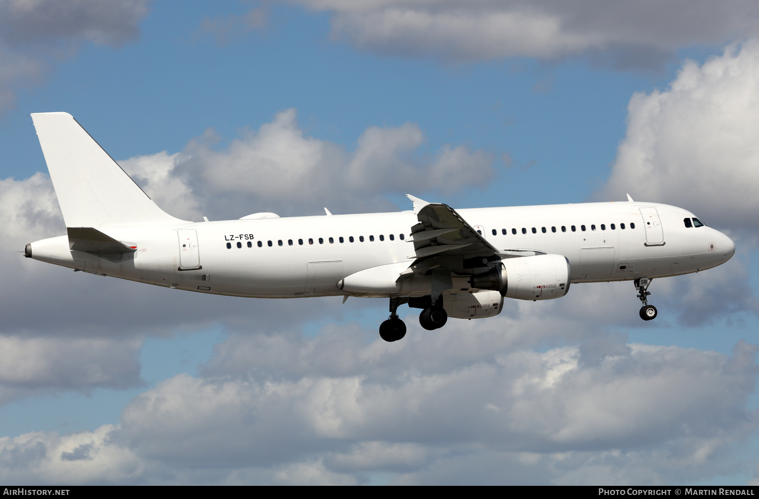 Aircraft Photo of LZ-FSB | Airbus A320-214 | AirHistory.net #681283