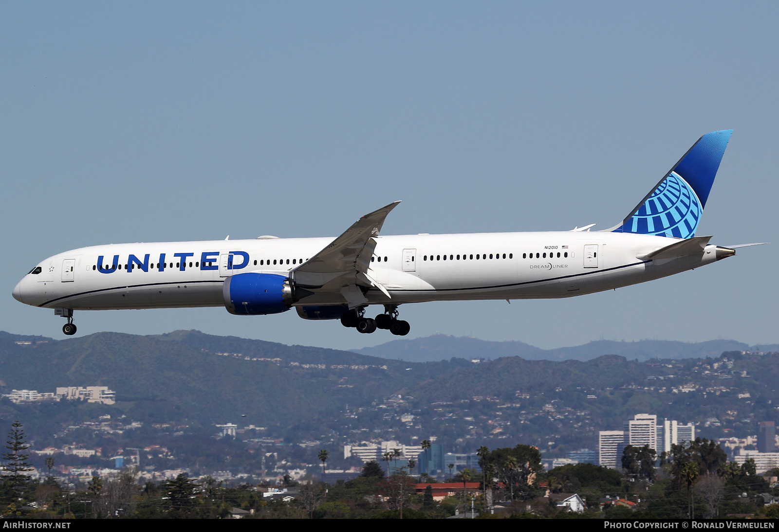 Aircraft Photo of N12010 | Boeing 787-10 Dreamliner | United Airlines | AirHistory.net #681410