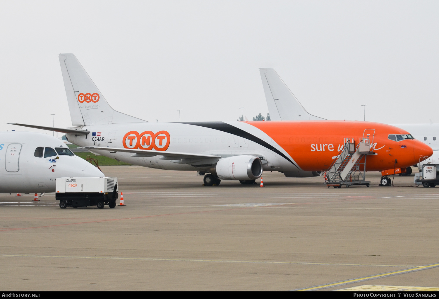 Aircraft Photo of OE-IAR | Boeing 737-4M0(BDSF) | TNT Airways | AirHistory.net #681448