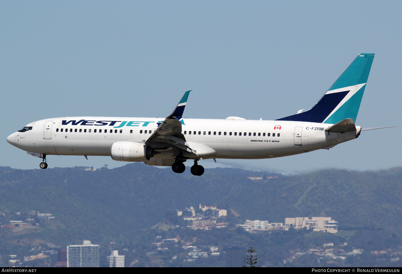 Aircraft Photo of C-FZRM | Boeing 737-800 | WestJet | AirHistory.net #681454