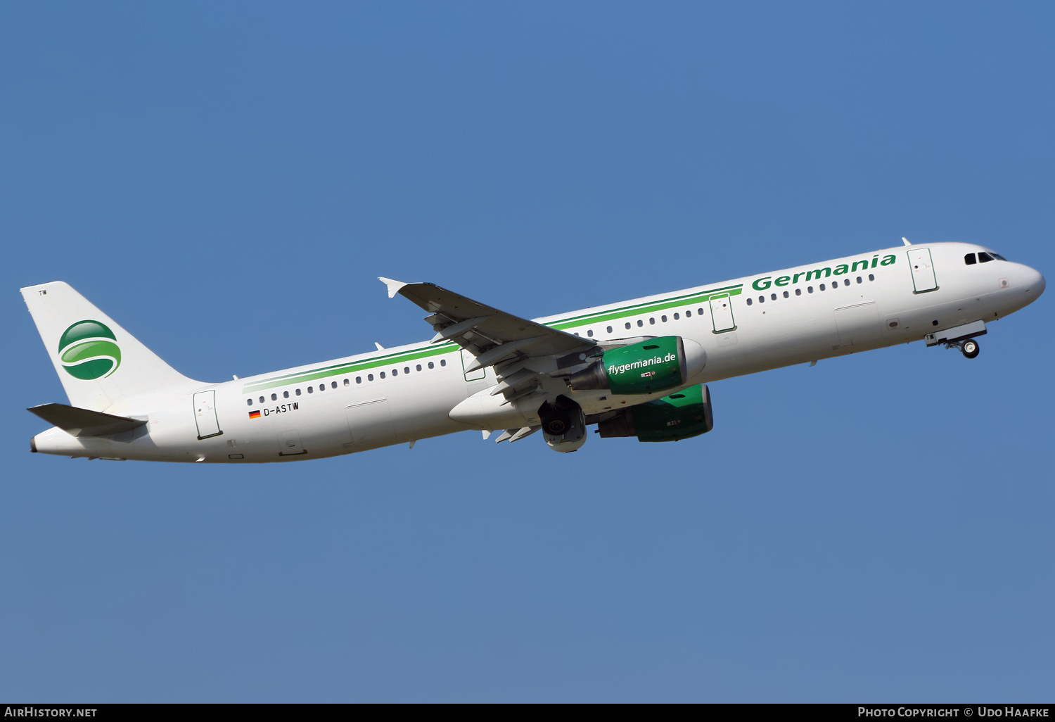 Aircraft Photo of D-ASTW | Airbus A321-211 | Germania | AirHistory.net #681486