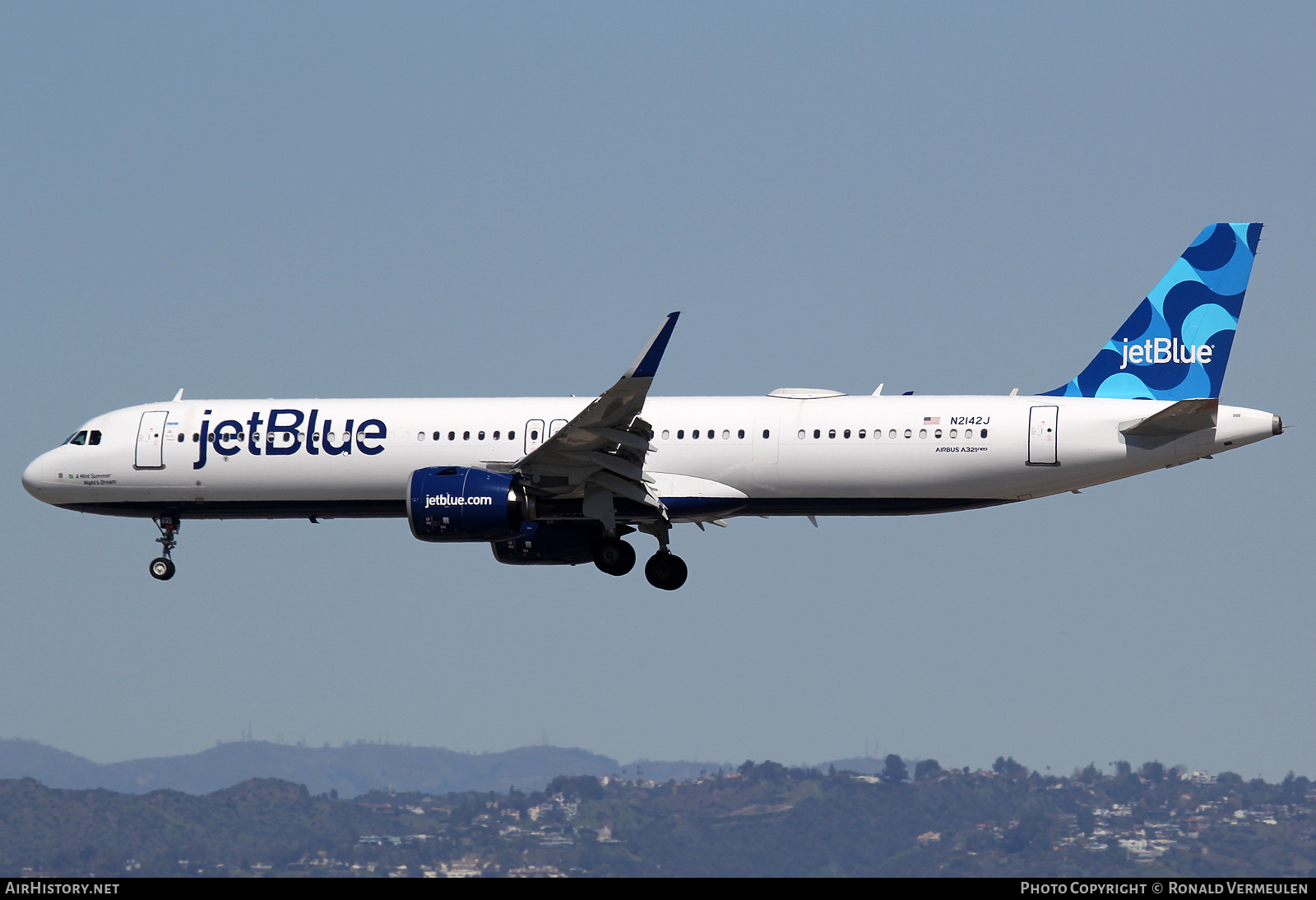 Aircraft Photo of N2142J | Airbus A321-271NX | JetBlue Airways | AirHistory.net #681498