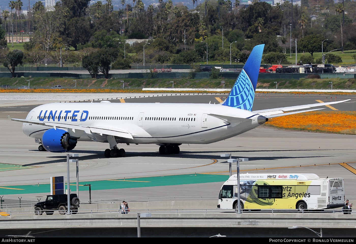 Aircraft Photo of N13018 | Boeing 787-10 Dreamliner | United Airlines | AirHistory.net #681500