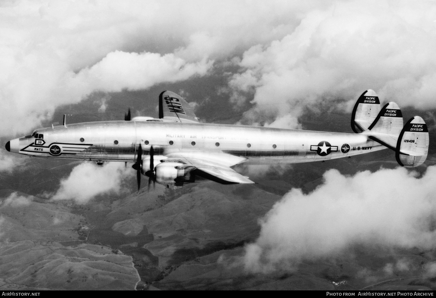 Aircraft Photo of 128438 | Lockheed R7V-1 Super Constellation | USA - Navy | AirHistory.net #681644