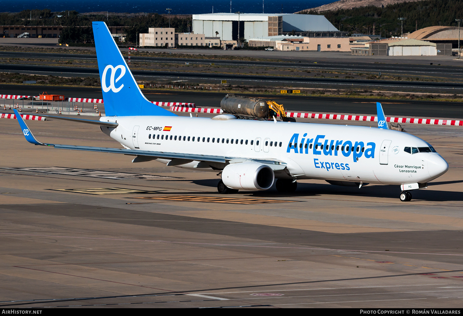 Aircraft Photo of EC-MPG | Boeing 737-800 | Air Europa Express | AirHistory.net #681676