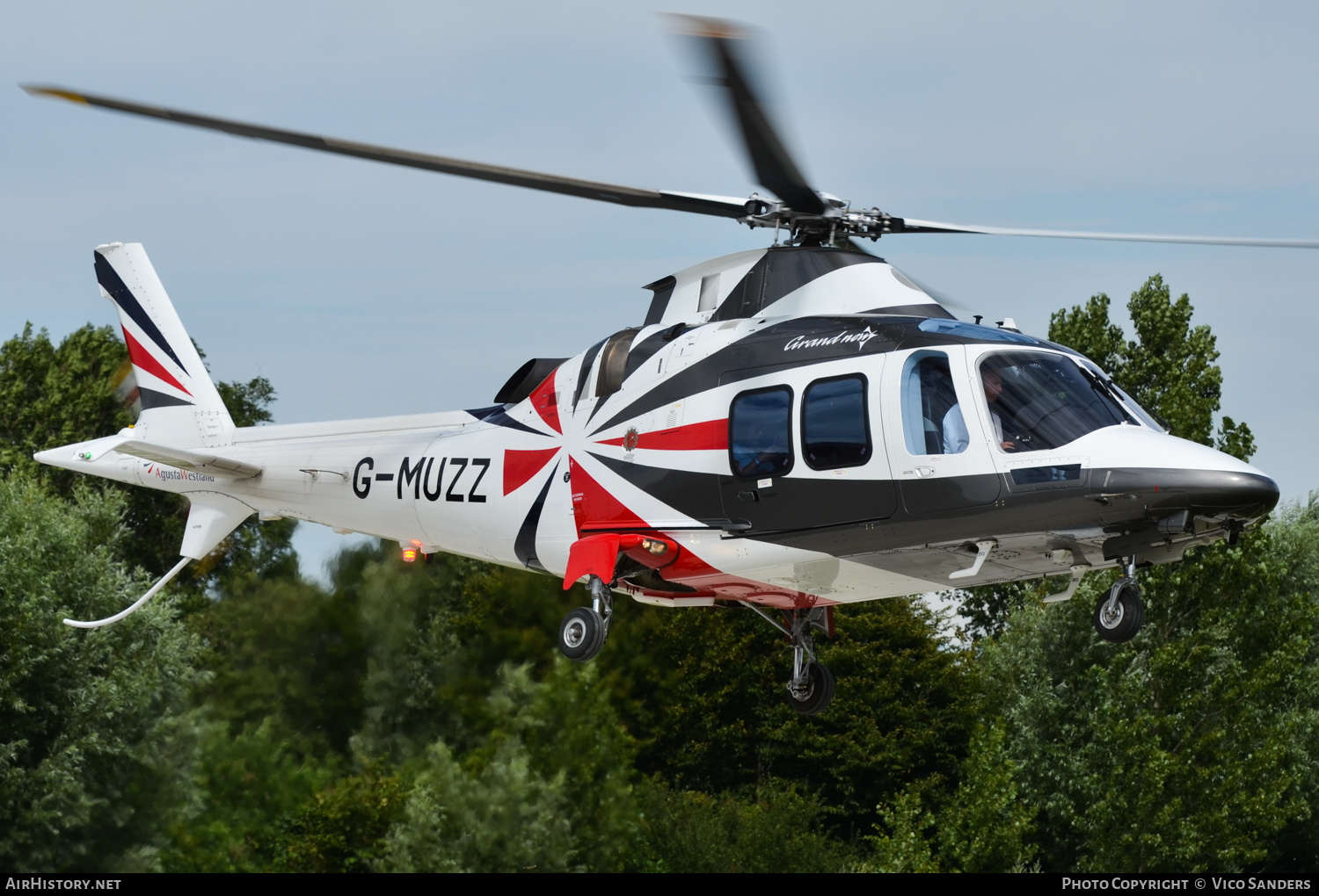 Aircraft Photo of G-MUZZ | AgustaWestland AW-109SP GrandNew | SaxonAir | AirHistory.net #681804