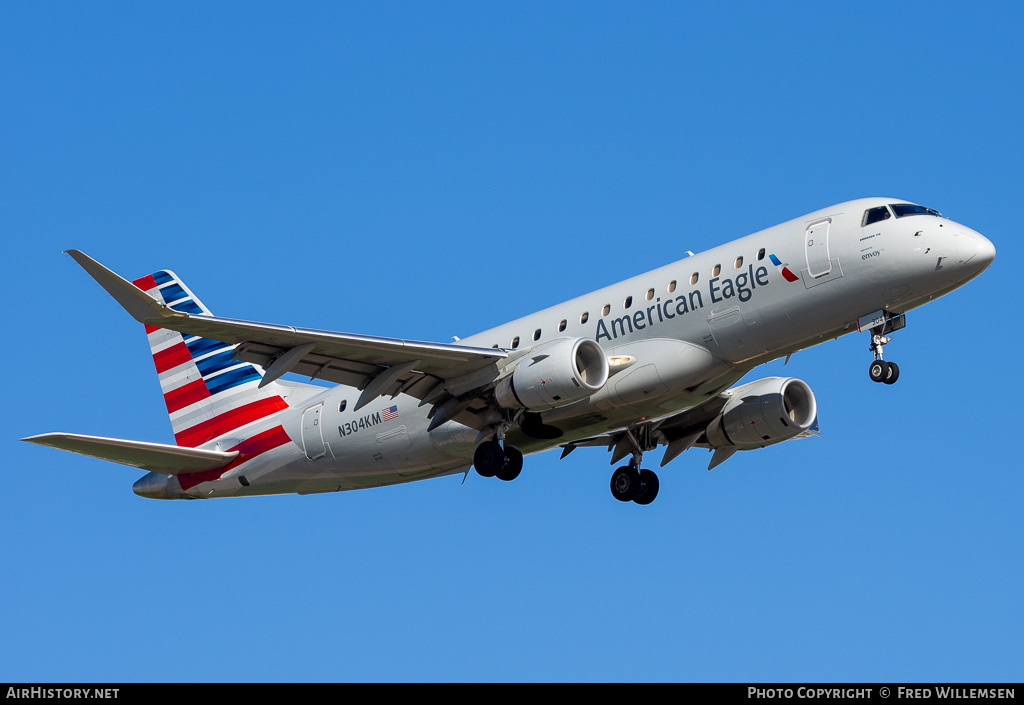 Aircraft Photo of N304KM | Embraer 175LR (ERJ-170-200LR) | American Eagle | AirHistory.net #681853