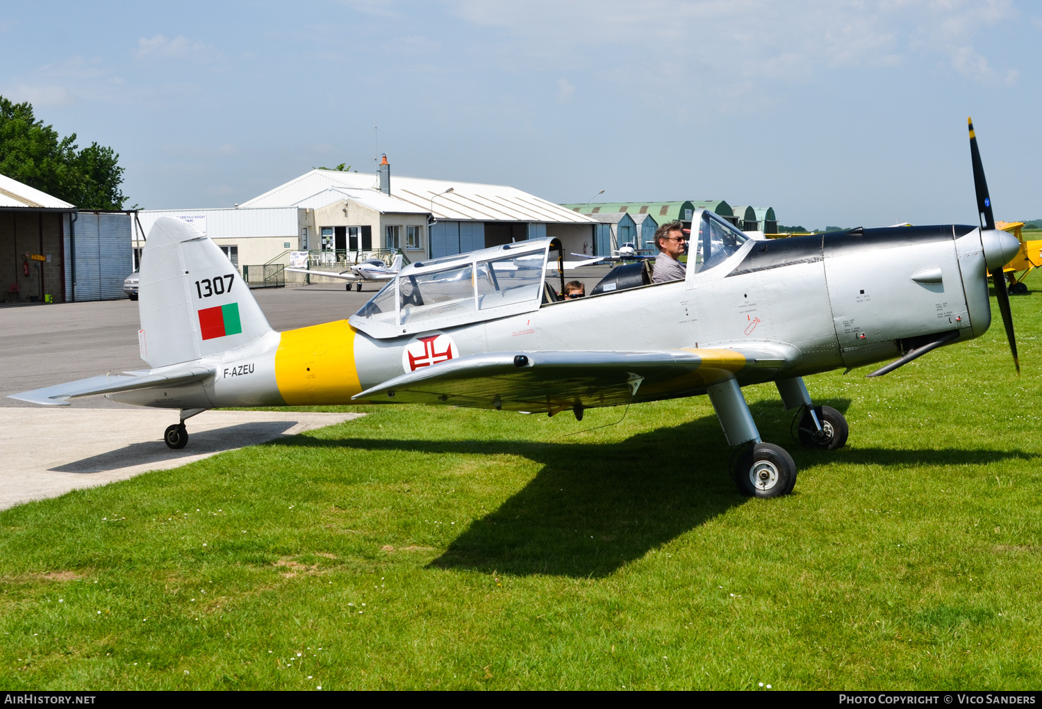 Aircraft Photo of F-AZEU / 1307 | De Havilland Canada DHC-1 Chipmunk Mk20 | Portugal - Air Force | AirHistory.net #681886