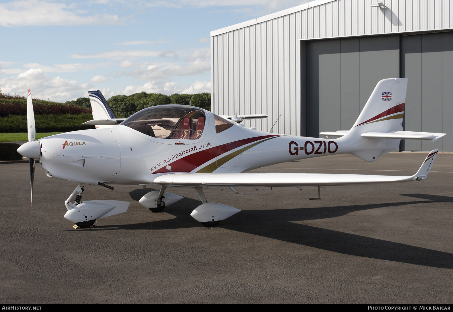 Aircraft Photo of G-OZIO | Aquila AT01 A210 | AirHistory.net #681896