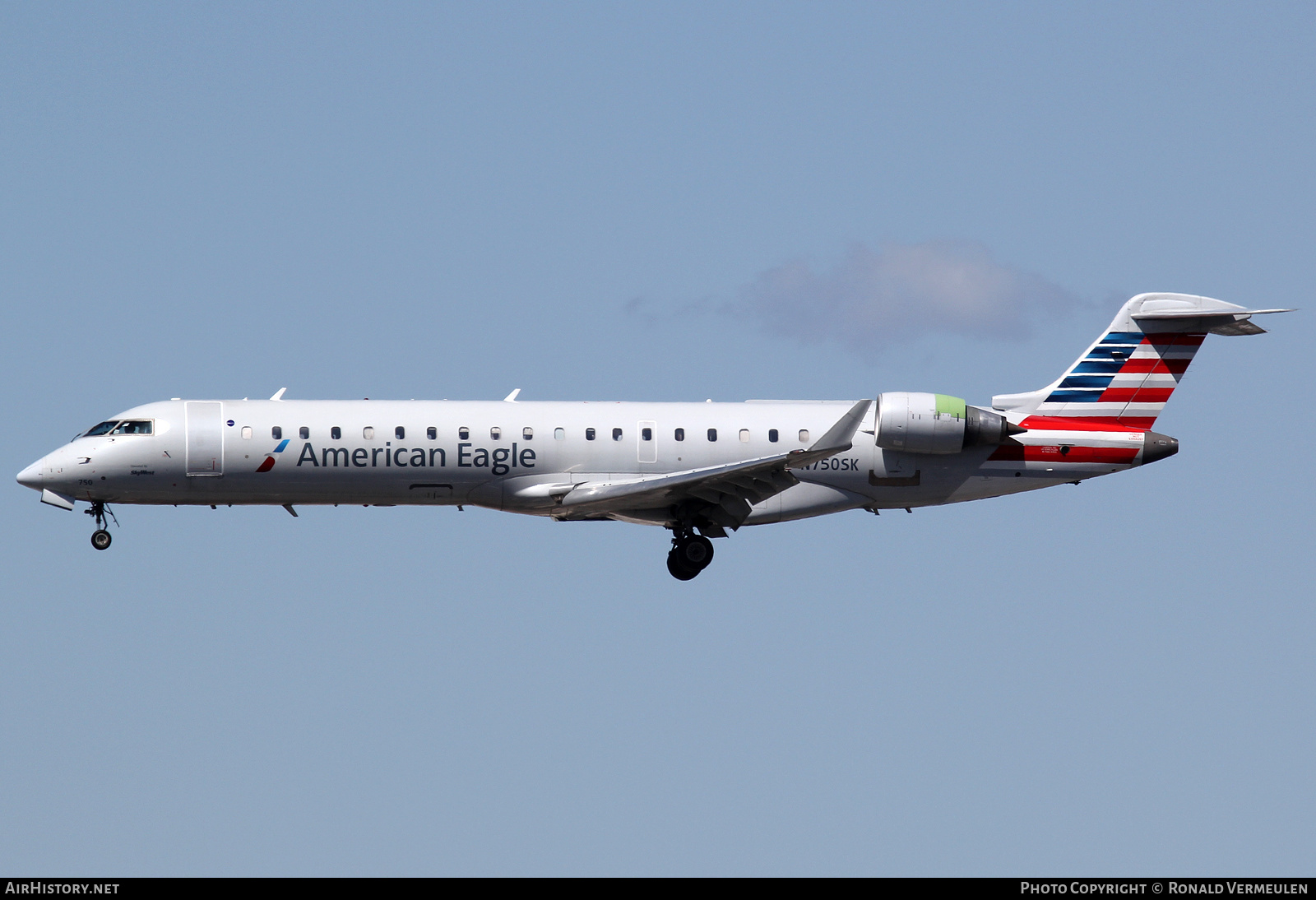 Aircraft Photo of N750SK | Bombardier CRJ-701ER (CL-600-2C10) | American Eagle | AirHistory.net #681924