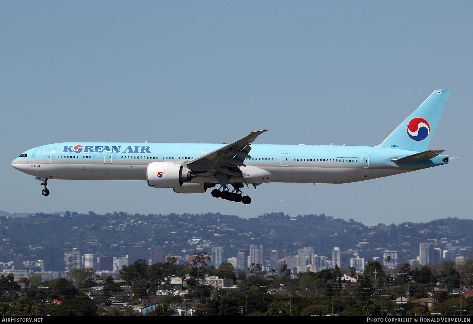 Aircraft Photo of HL8007 | Boeing 777-3B5/ER | Korean Air | AirHistory.net #682191