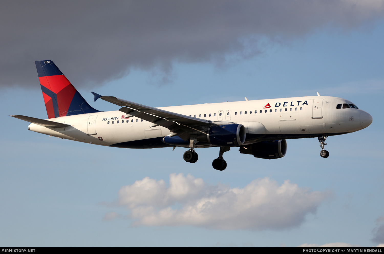 Aircraft Photo of N330NW | Airbus A320-211 | Delta Air Lines | AirHistory.net #682357
