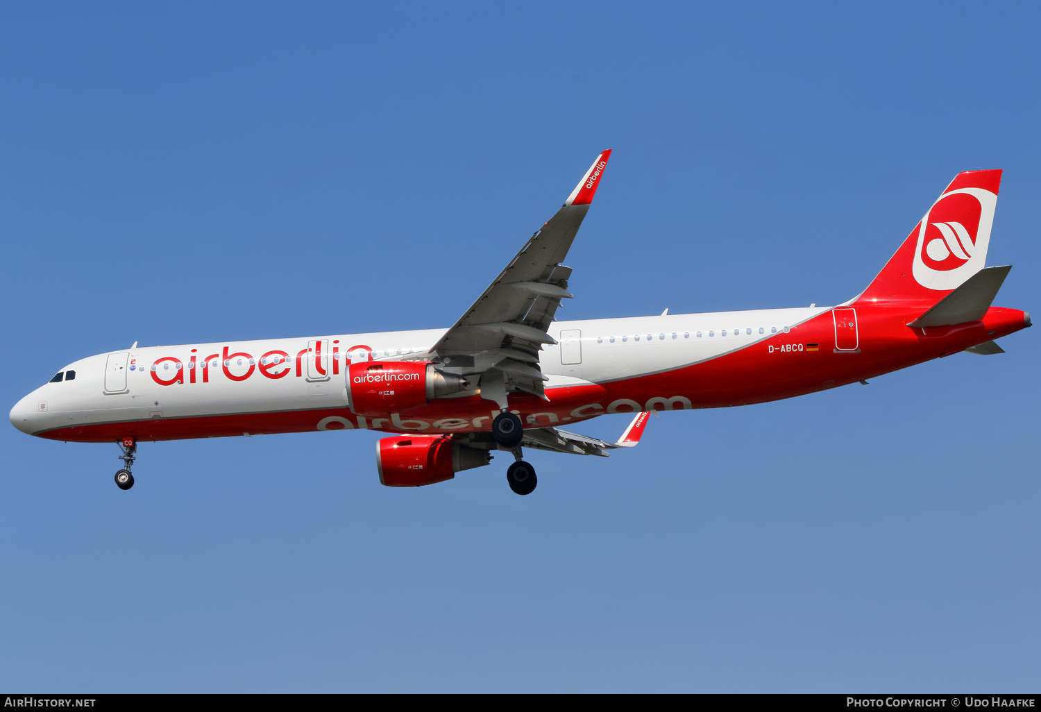Aircraft Photo of D-ABCQ | Airbus A321-211 | Air Berlin | AirHistory.net #682583