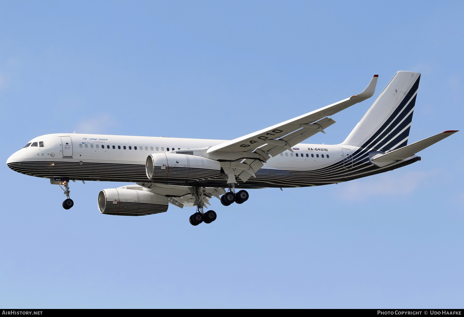 Aircraft Photo of RA-64010 | Tupolev Tu-204-300A | Business Aero | AirHistory.net #682587