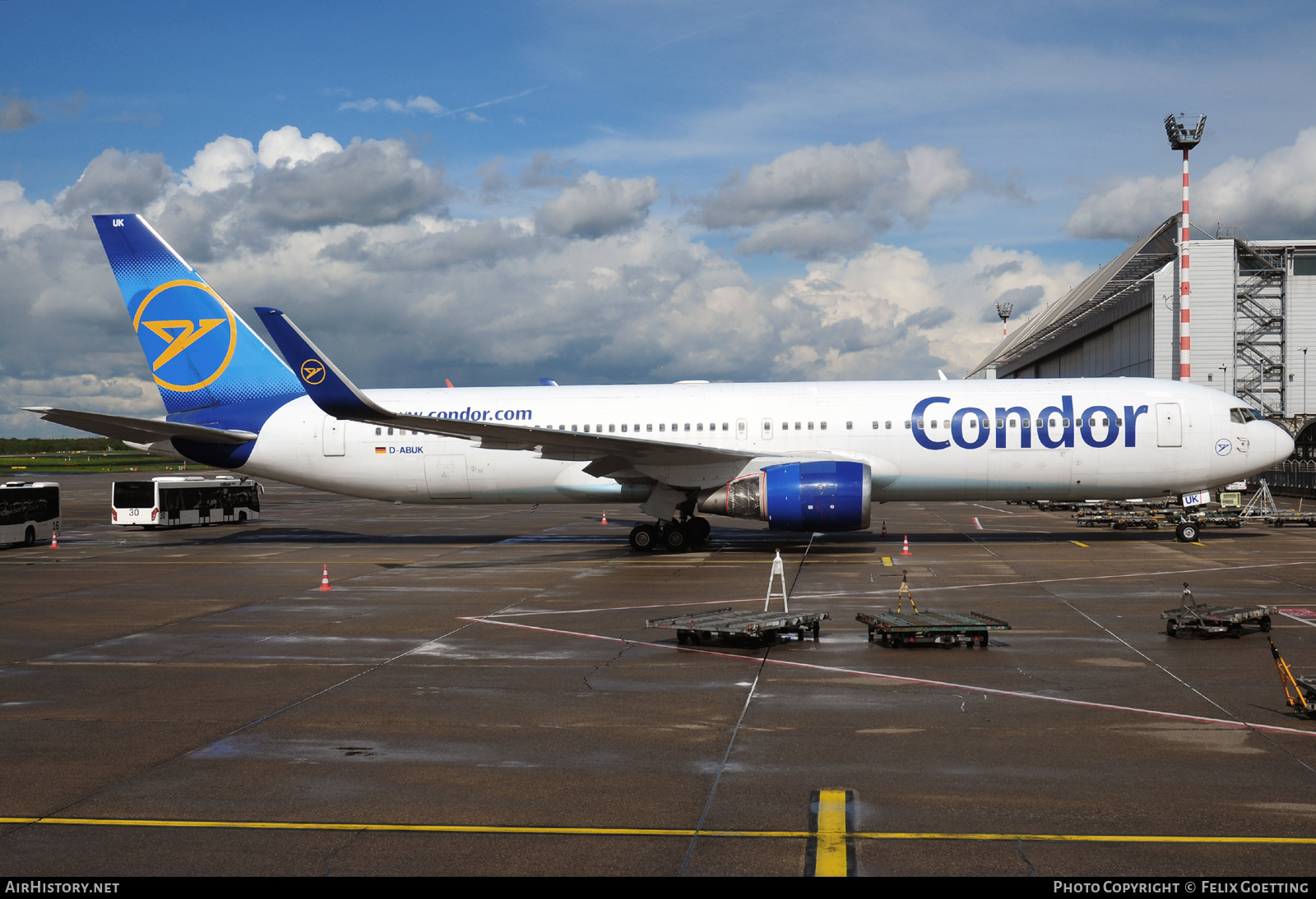 Aircraft Photo of D-ABUK | Boeing 767-343/ER | Condor Flugdienst | AirHistory.net #682610