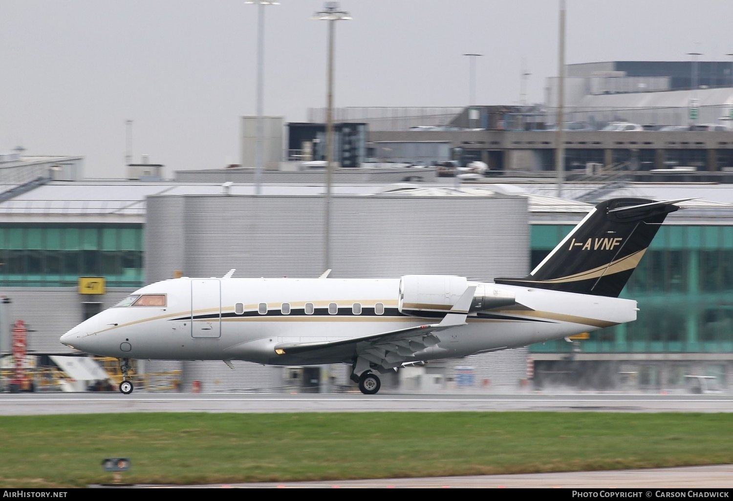 Aircraft Photo of I-AVNF | Bombardier Challenger 604 (CL-600-2B16) | AirHistory.net #682680